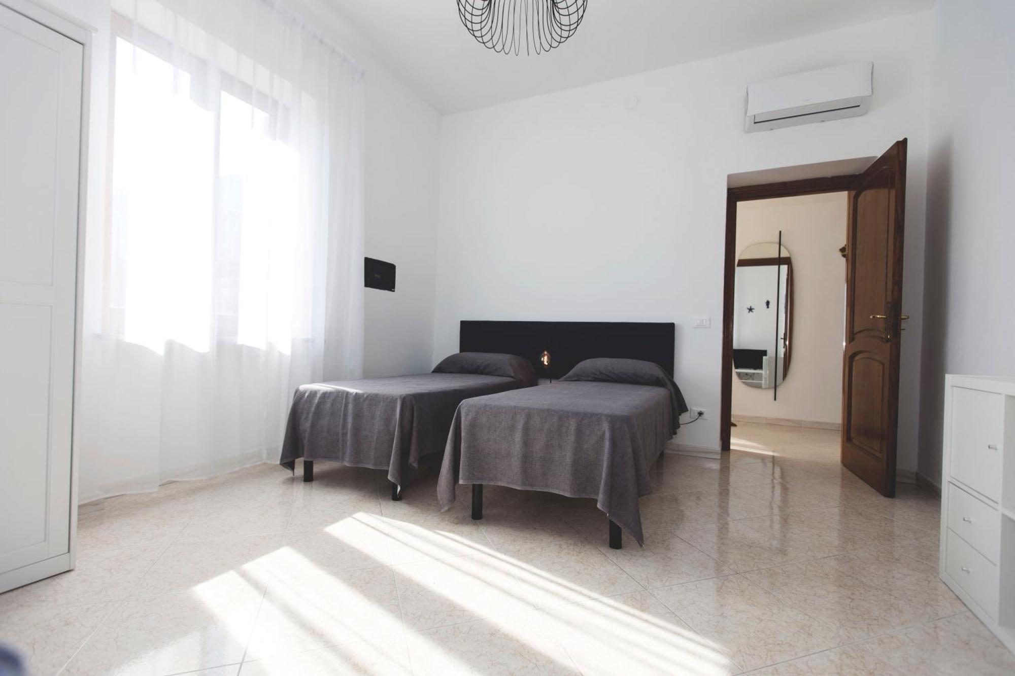 Brecchembe - Holiday Home In The Center Of Lacco Ameno Lacco Ameno  Extérieur photo